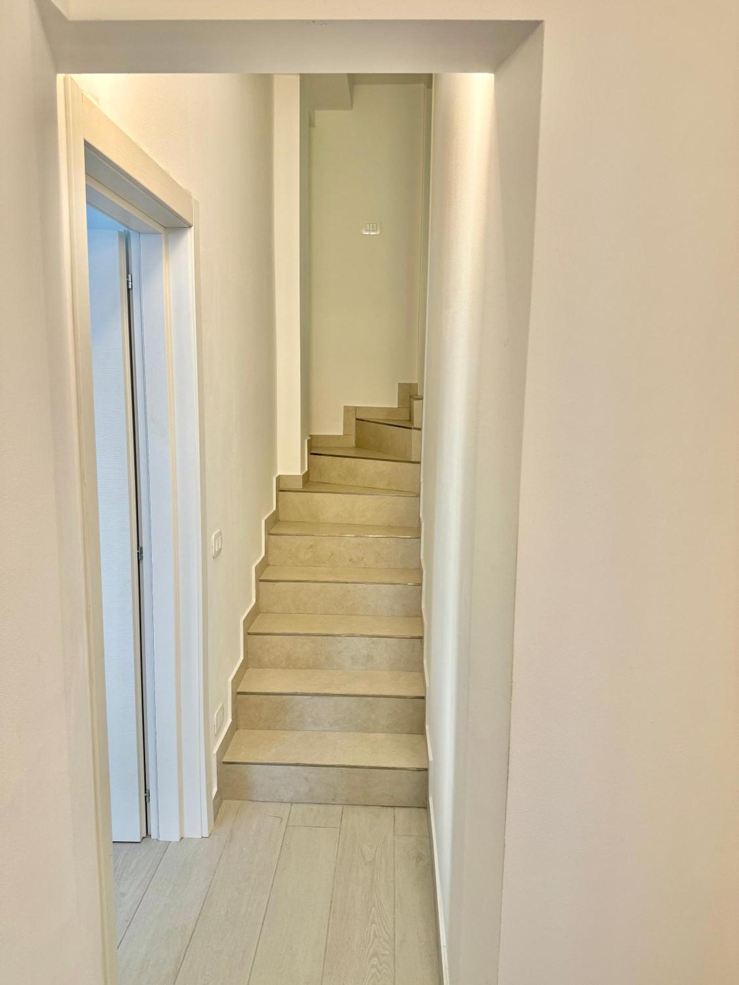 Exclusive Luxury Home With Private Parking ราเวนนา ภายนอก รูปภาพ