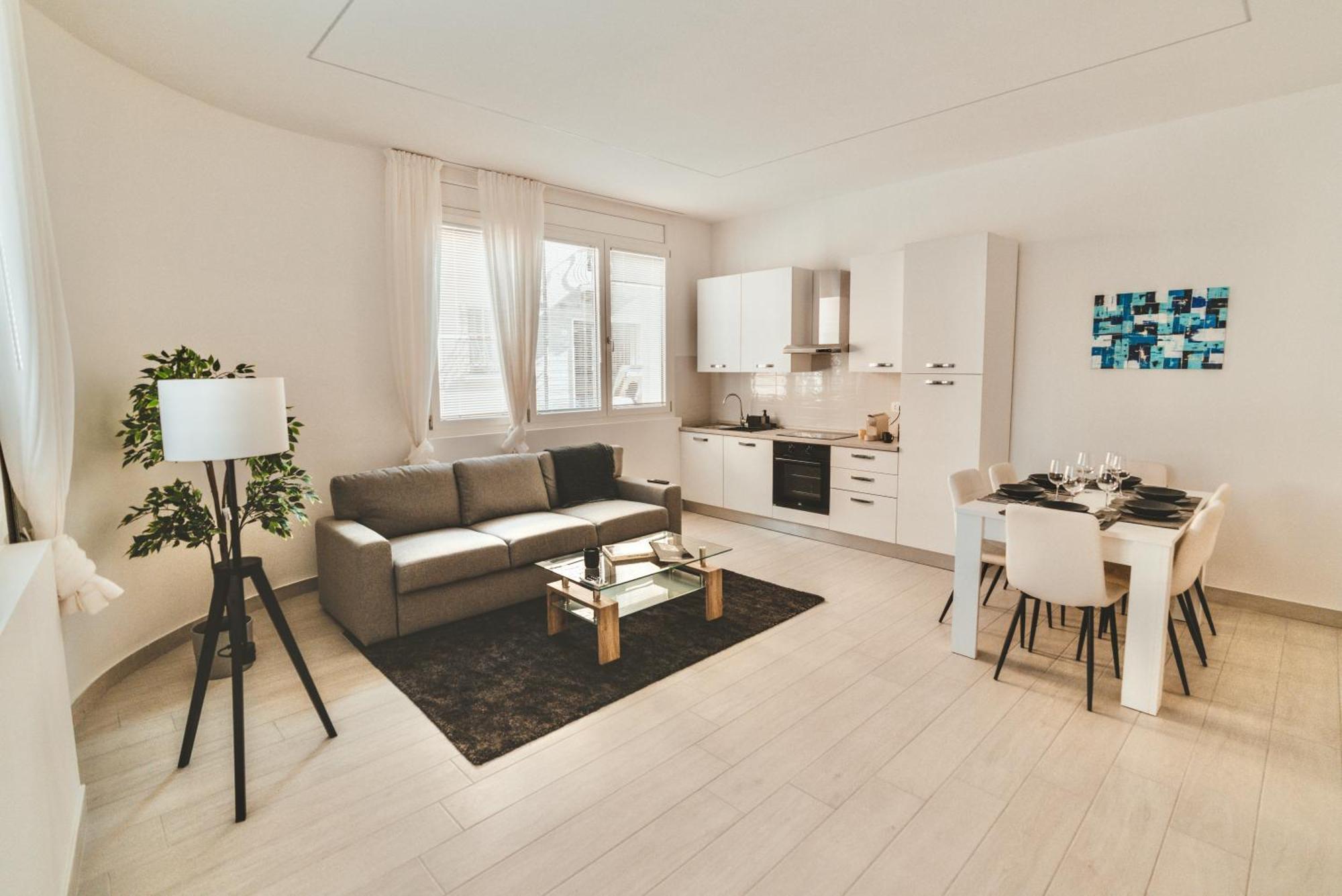 Exclusive Luxury Home With Private Parking ราเวนนา ภายนอก รูปภาพ