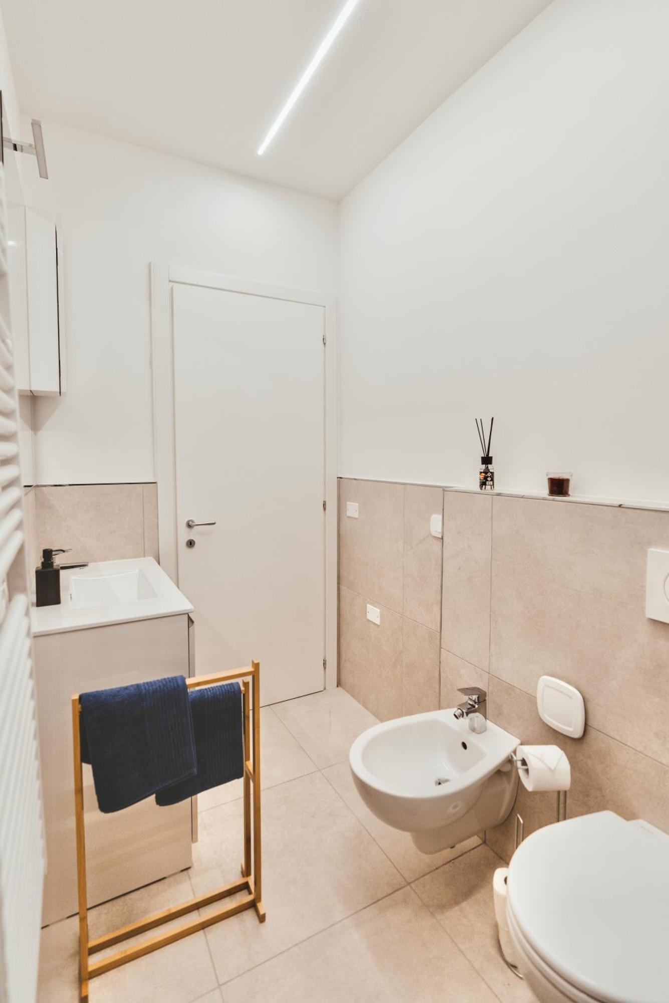 Exclusive Luxury Home With Private Parking ราเวนนา ภายนอก รูปภาพ